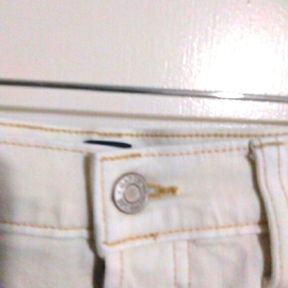 Gap White Cheeky Shorts 8/29 - Picture 3 of 8
